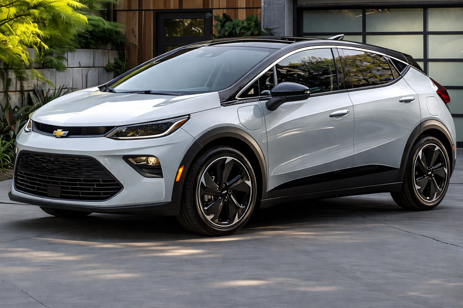 Compact Crossover Design with Subtle SUV Character